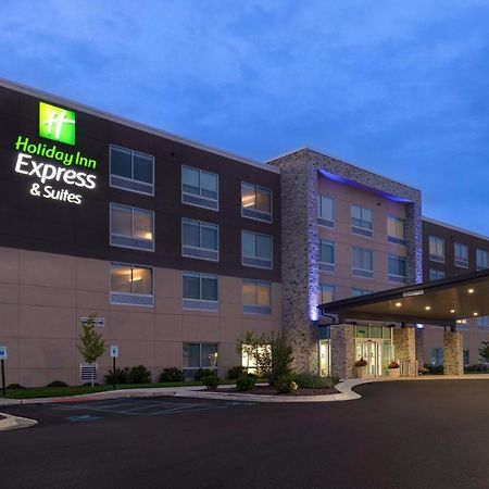 Holiday Inn Express & Suites - Brighton By Ihg מראה חיצוני תמונה