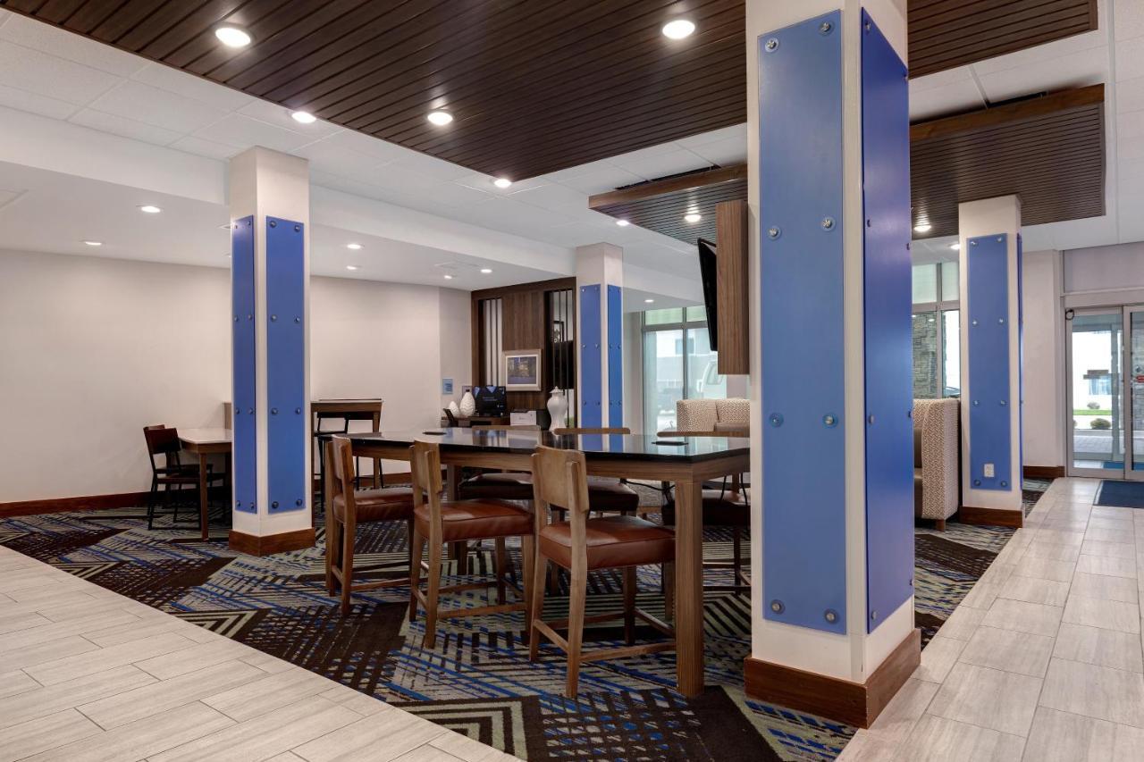 Holiday Inn Express & Suites - Brighton By Ihg מראה חיצוני תמונה