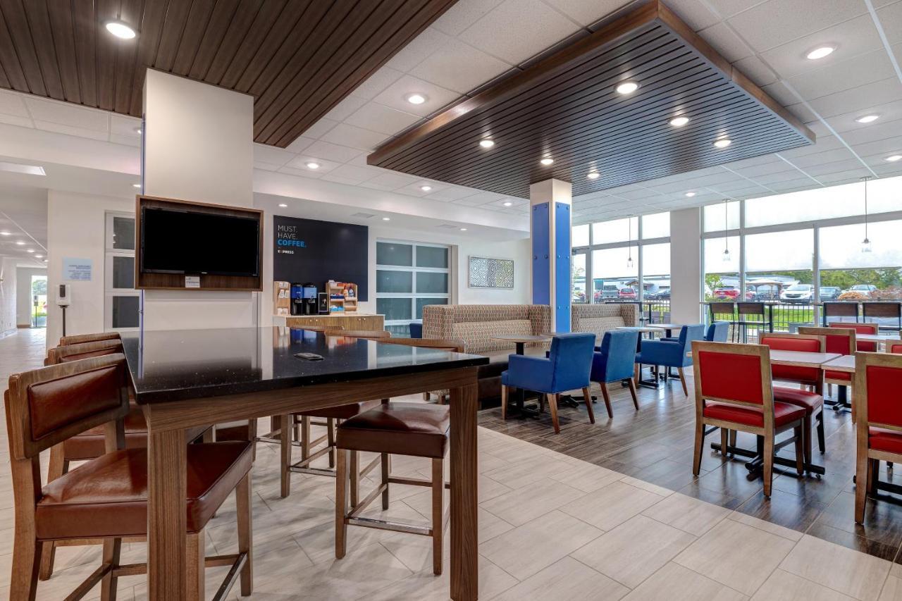 Holiday Inn Express & Suites - Brighton By Ihg מראה חיצוני תמונה