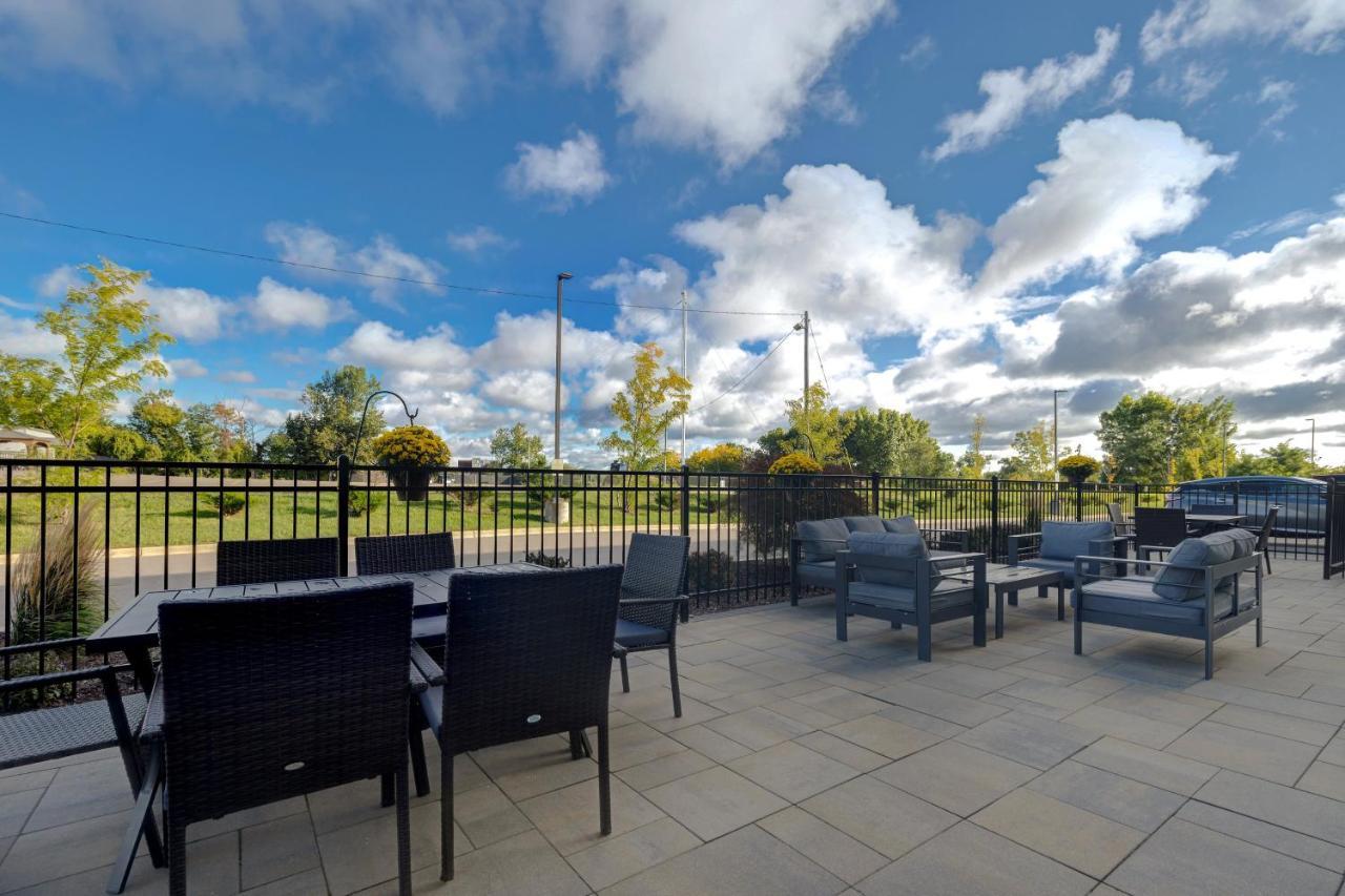 Holiday Inn Express & Suites - Brighton By Ihg מראה חיצוני תמונה