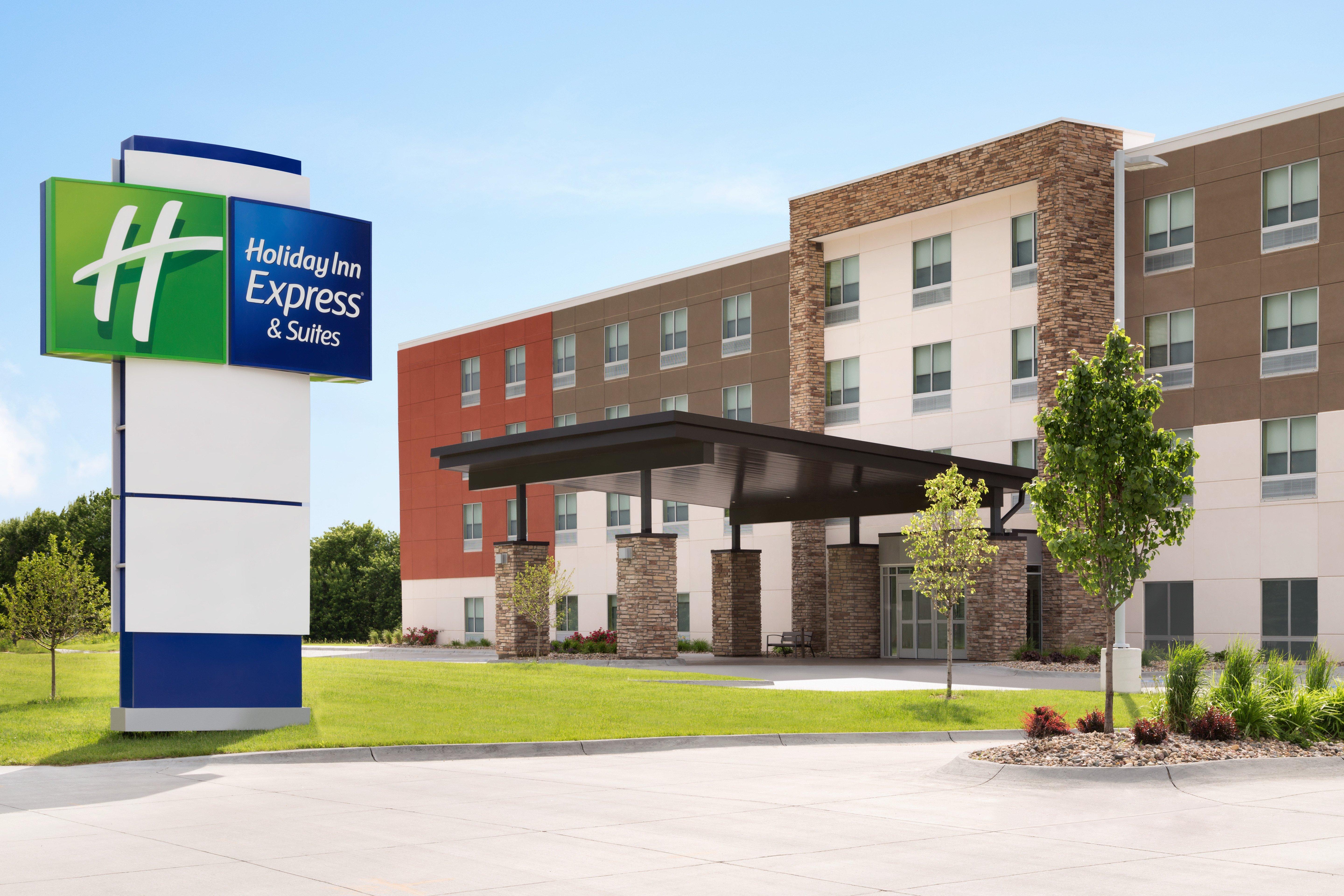Holiday Inn Express & Suites - Brighton By Ihg מראה חיצוני תמונה