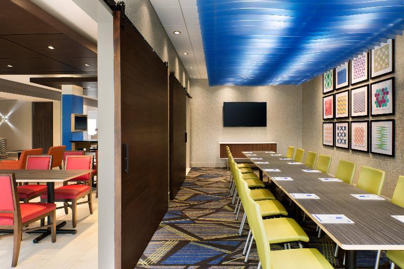 Holiday Inn Express & Suites - Brighton By Ihg מראה חיצוני תמונה